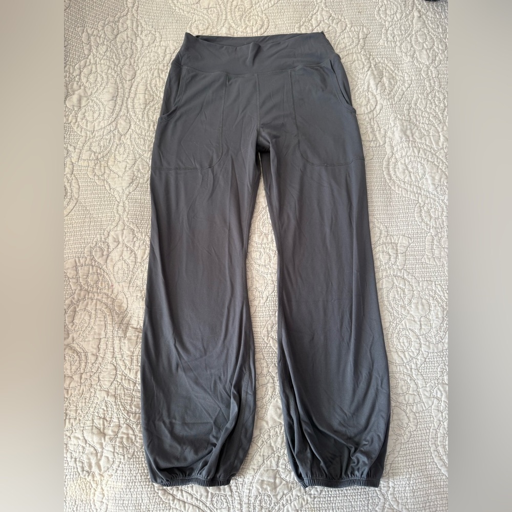 Altar'd State Gray Leggings